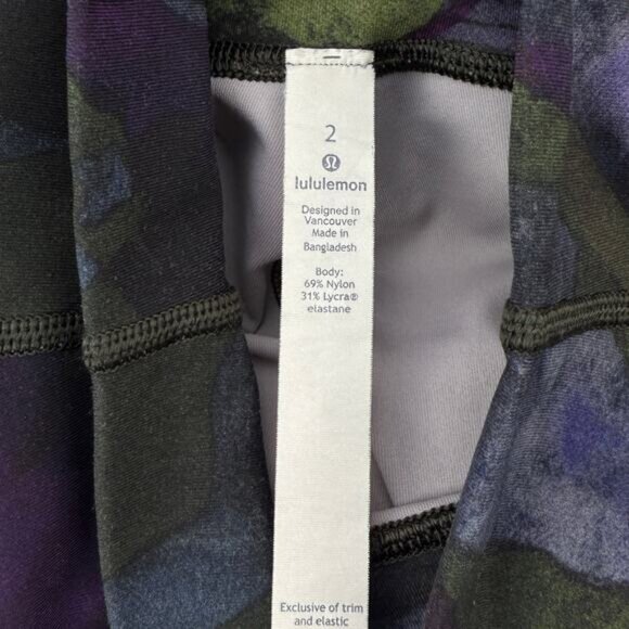 LULULEMON Wunder Under Crop Hi-Rise Size 2 Aura Dark Chrome Multi - Picture 8 of 9